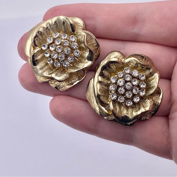 Vintage Large Textured Gold Tone Flower Rhinestone Earrings - Picture 2 of 12